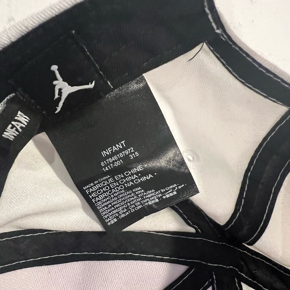 Infant Jordan hat. - Picture 2 of 2